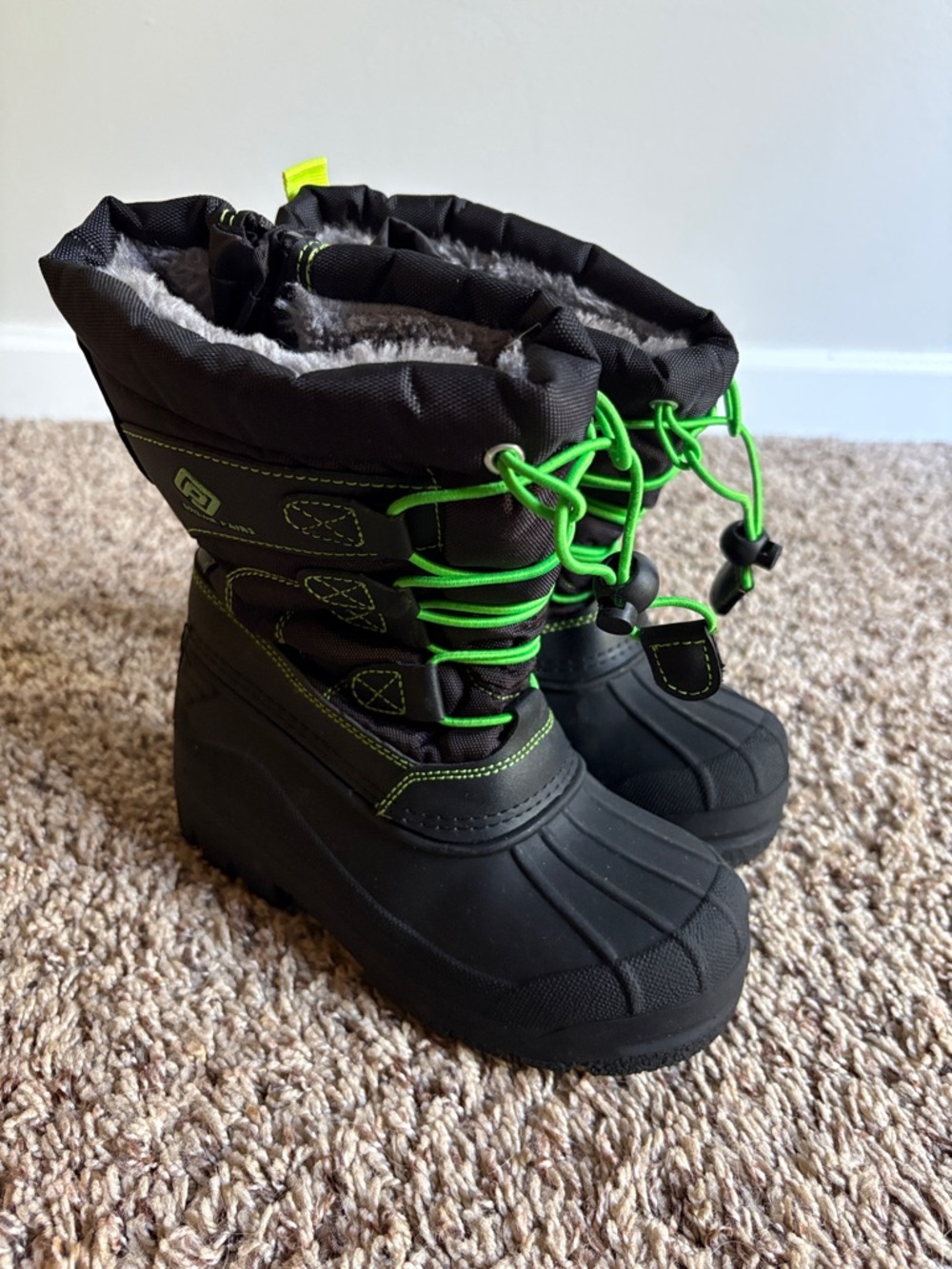 Boys snow boots